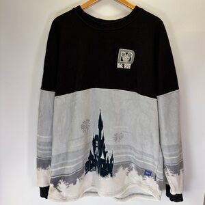 Walt Disney World Spirit Jersey Fuzzy Black and White Castle Unisex XXL